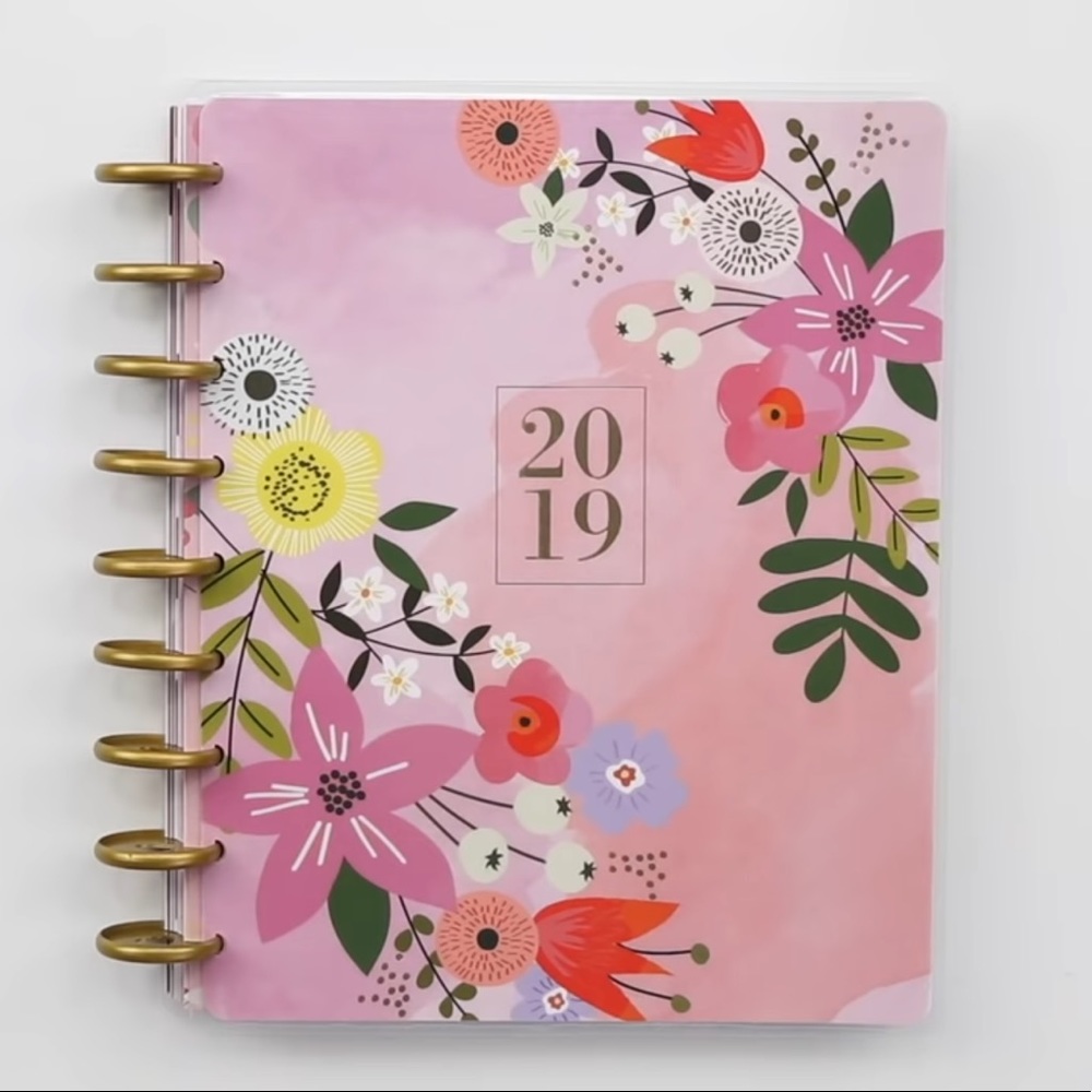 In search of one of these seasonally themed planners…I do not have these items